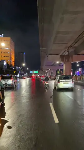 Otw desember rain🥶🥶 #promomakangajian #sulteng_palu #pettaranivibes #sulsel_makassar 