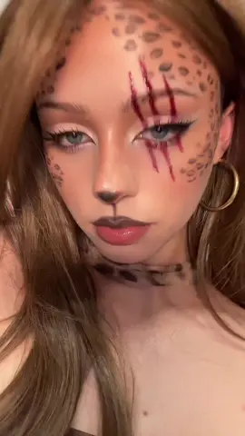 Leopard makeup 🐆🩸 #halloween #halloweenmakeup #leopard #trending #fypシ 