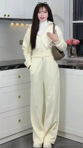 Set Thể Thao Nữ QC màu BE KEM Loại 1 Thiêt Kê Khóa Kéo Crotop Chất Umi #setbonu #setboxinh #setbodep #thoitrangnu #xuhuong 