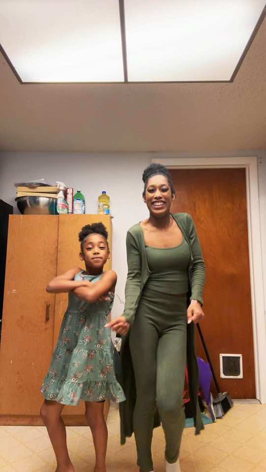 Hope we made you smile😊🫶🏽 Give God thanks! #christian #christiantiktok #jesus #makejesusviral #MomsofTikTok 