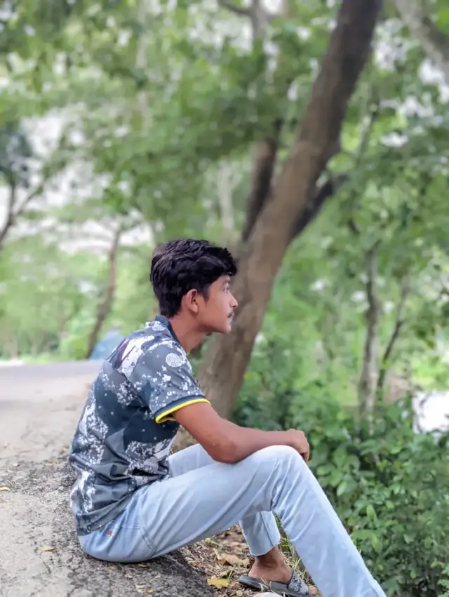 তবে তুমি মনে রেখো তুমি আমাকে ভুলে গেলেও আমি তুমাকে ভুলব না পৃথিবীর কোন এক প্রান্ত থেকে আমি মৃত্যুর আগ পর্যন্ত আমি তোমাকে ভালোবেসে যাবো 💝💝@omoralwaysonfire07 