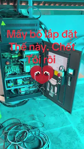 Mấy bố lắp đặt thế này. Thi. Chết tôi rồi #thangmay #thangmaygiadinh #thangmaytaihanghanoi #thangmaykinh #thangmaytaihang 