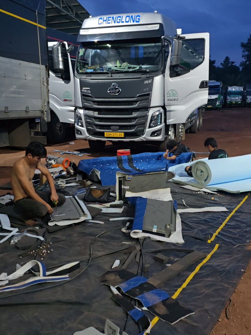 Bọc nội thất xe tải đẹp tận nơi thì cứ hú hí em #chenglongh7 #ODINCAR #xetaidep #xetaitiktok #xuhuong2025 