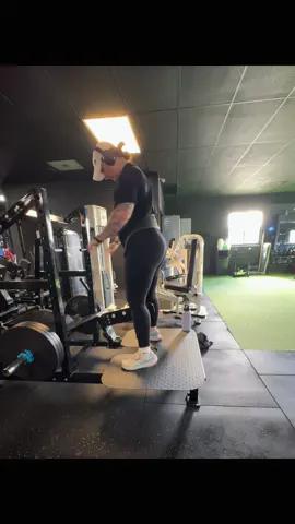 #wlw #wuhluhwuh #bodybuilding #girlswholift 