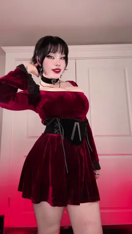 I honestly think this might have been one of the first sounds i used 😂 #altgirl #egirl #throwback2020 #cosplayer #gothgirl 