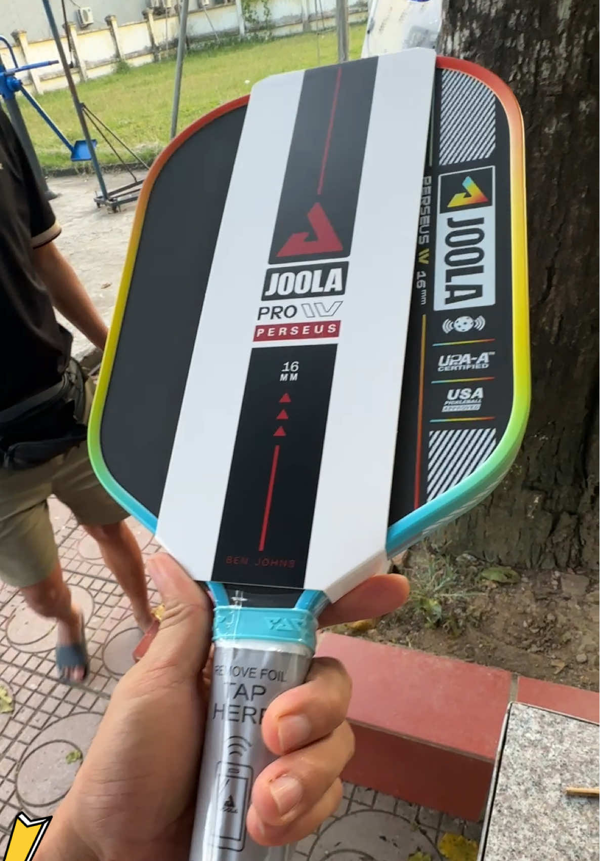 JOOLA PERSEUS GEN 4 – CÂN BẰNG GIỮA SỨC MẠNH VÀ KIỂM SOÁT ✔️ Công nghệ TFP tăng cảm giác bóng ✔️ Bề mặt Textured Carbon Fiber bền bỉ ✔️ Thiết kế hiện đại, màu sắc nổi bật #votpickleball #joolagiatot #reviewthethao #xuhuong #xuhuongtiktok