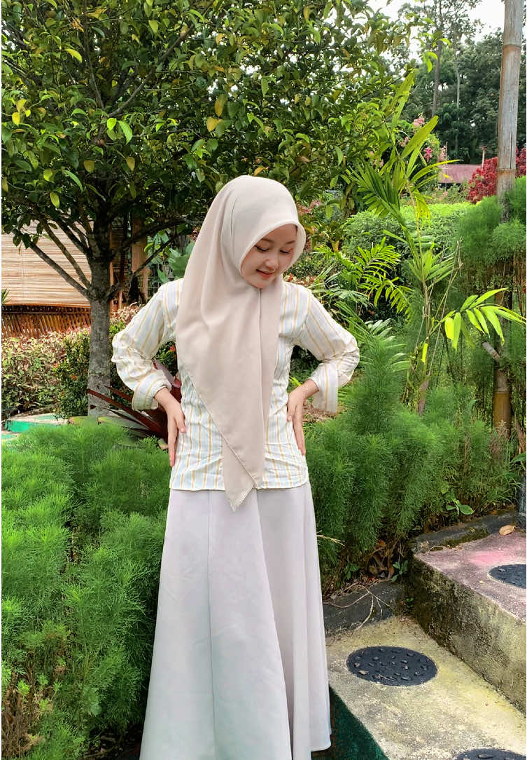 Kemeja slim fit by @Brilliantt store #foryoupage 