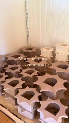 Sunday morning in my little studio #ceramicartist #ambientlight #wallart #interiordesign #handmade 
