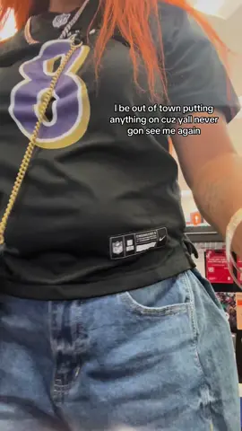 I also left my sneakers 400 miles away at home 😂😂 lucky me 