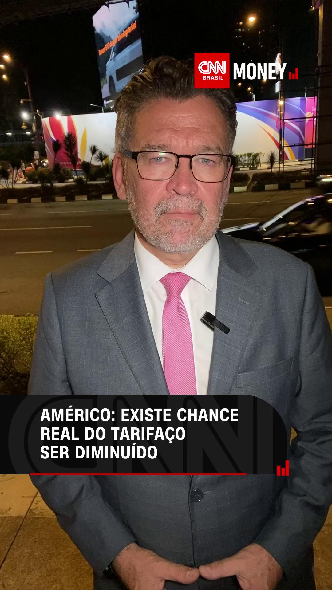 DISCUSSÃO FRANCA E CONSTRUTIVA Lula e Donald Trump realizaram um encontro bilateral neste domingo na Malásia, onde discutiram importantes aspectos da relação comercial e econômica entre Brasil e Estados Unidos, incluindo o tarifaço imposto pelo americano para mercadorias brasileiras. O presidente brasileiro descreveu a reunião como 