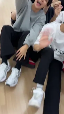 #เพิร์ธธนพนธ์ #แซนต้าเพิร์ธ #ฟอสจิรัชพงค์ #บุ๊คกษิดิ์เดช #มาร์ค จิรัณธนิน จูเนียร์