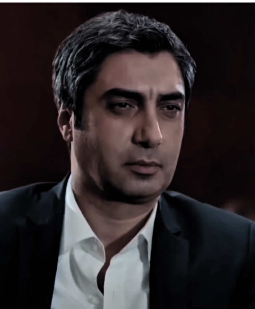 قلي شو رح تعمل هلق ....🖤🐺.                           #polatalemdar #kurtlarvadisi #وادي_الذئاب #ذيب_وحيد 
