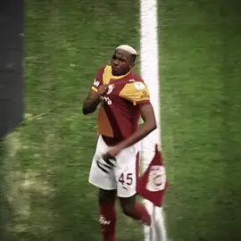 Victor osimhenin golden sonraki hırsı 😤 #osimhen #galatasaray #süperlig #göztepe #edit 