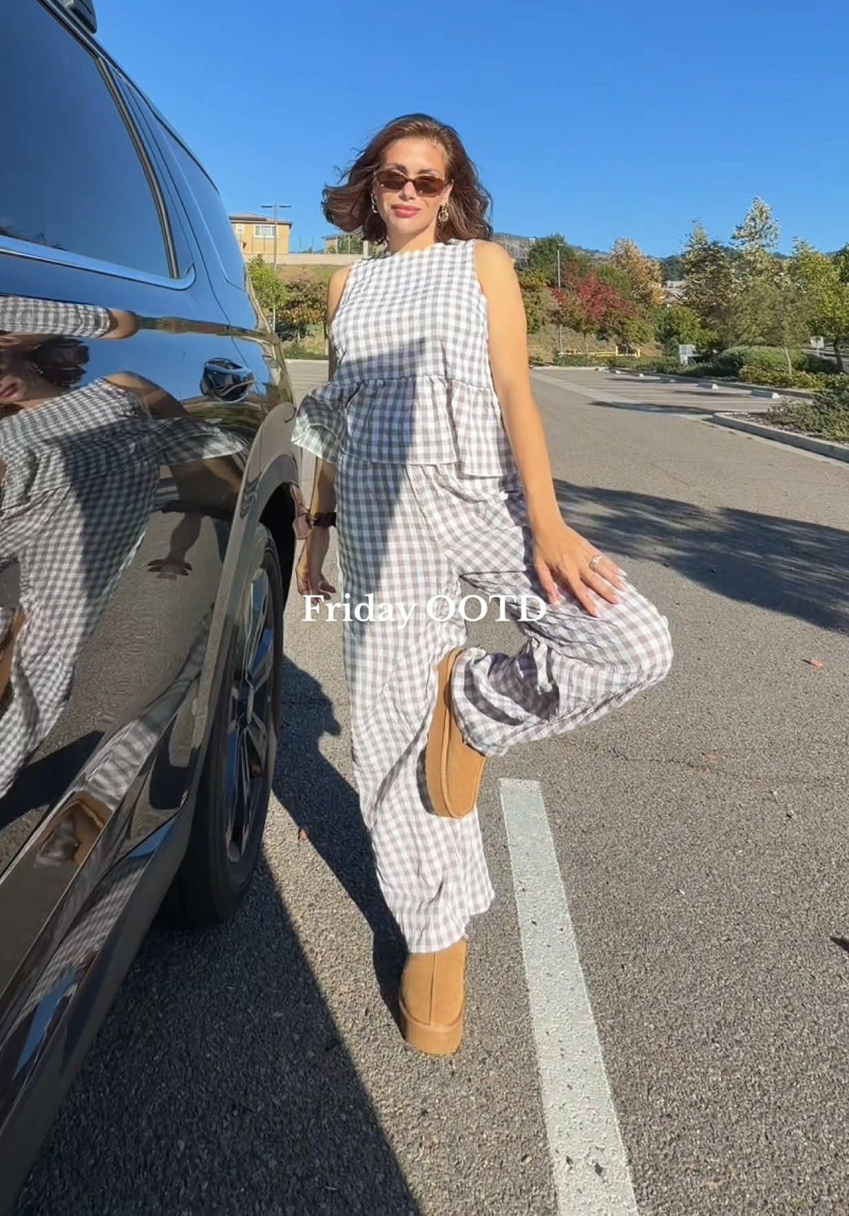 so cute to layer with a jacket or coat too! #momootd #OOTD #outfitinspo #fallfashion #momlife 