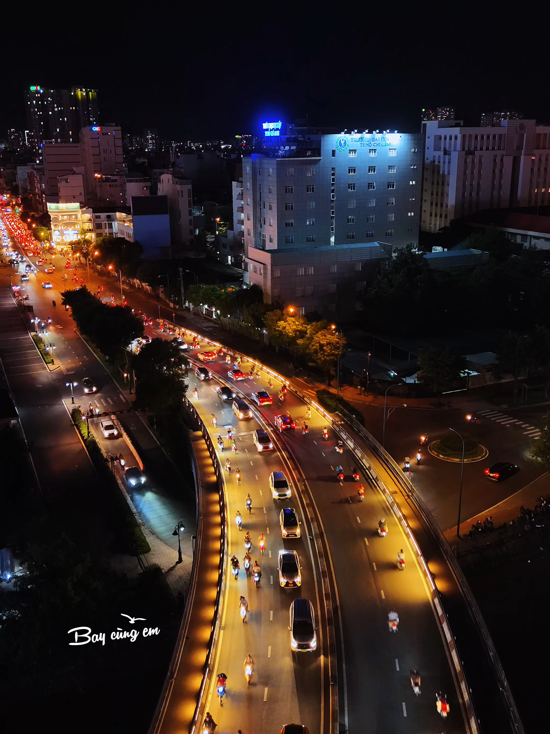 Bến nhà rồng, cầu Khánh hội , nép mình bên sông Sài Gòn #saigon #hochiminh #vietnam #baycungem #trending