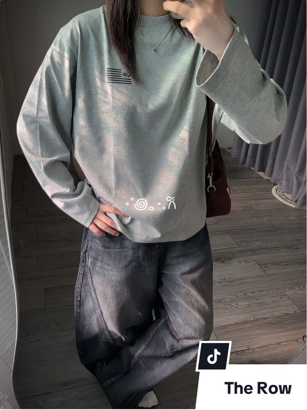 Áo xinh form xinh xễu luôn  #review #outfit #phoidoxinh #longsleeve #longtee @therowstudio 