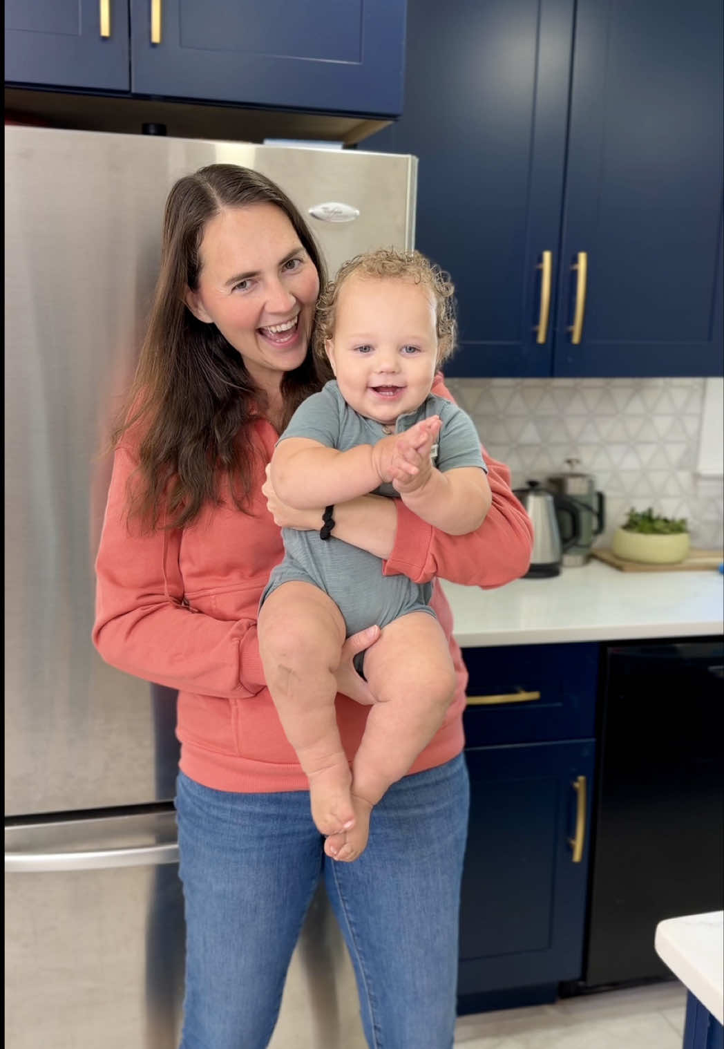 10-minute toddler lunch idea they’ll love! 🌯 These hidden veggie quesadillas are cheesy, soft, and packed with sweet potato, spinach, and black beans!  Hidden Veggie Quesadillas  🌯 Ingredients •½ cup mashed sweet potato (cooked and cooled) •½ cup black beans •¼ cup finely chopped spinach •½ cup shredded cheddar or Mexican blend cheese •¼ tsp garlic powder •¼ tsp cumin (optional but adds a cozy flavor) •Pinch of salt •2 flour or whole wheat tortillas •Butter or olive oil for cooking ⸻ Instructions 1)Assemble: Lay one tortilla flat and spread the mashed sweet potato evenly across it. Sprinkle on the black beans, chopped spinach, cheese, and seasonings. 2)Top it: Place the second tortilla on top and gently press it down to help everything stick together. 3)Cook: Heat a little butter or oil in a skillet over medium heat. Cook each side for 2–3 minutes, until golden and the cheese is melted. 4)Slice & serve: Cut into triangles and serve warm — or cool and pack for lunch with salsa or Greek yogurt for dipping. — #toddlerlunc#toddlerlunchd#toddlerfoodunchideas #toddlermom