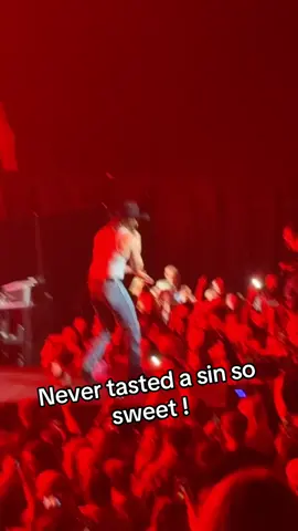 Yeah about last night. One hell good show big dog. See ya again real soon #fypシ゚viral #thickerthanasnicker #sinsosweet #mombod #stepdad @Warren Zeiders 