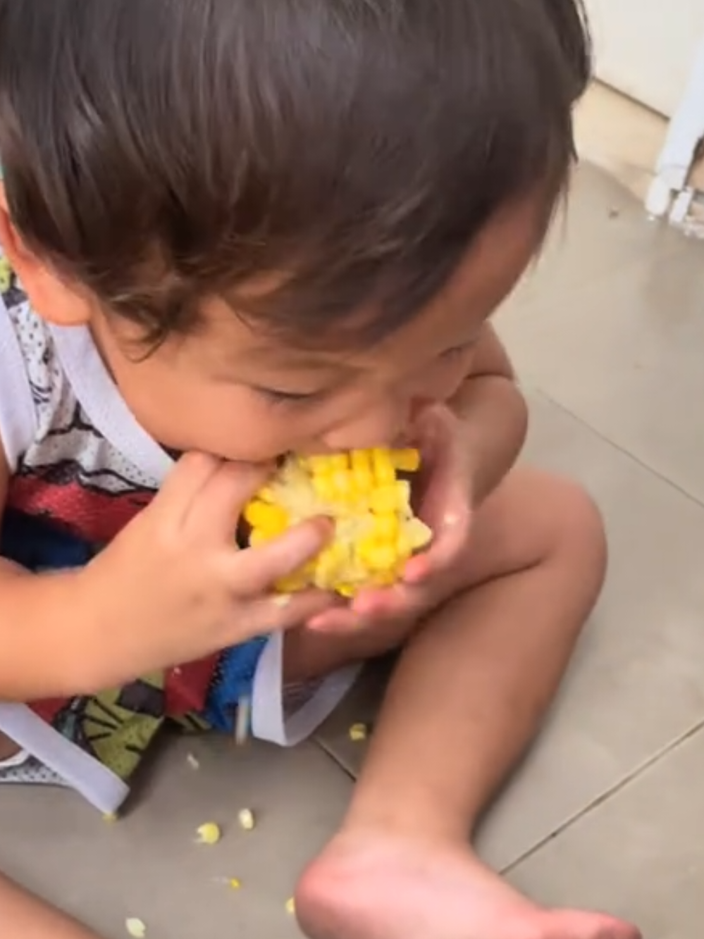 aduh adekkk 🤣💕 #mukbang #cutebaby #eunho #daehoon #makan 