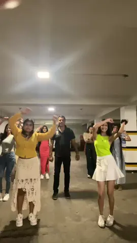 How appachchi feels having 8 daughters most of the time😂❤️@Prasad Kulatunga.                #viral #longhair #dad #sis #dinadikulathunga 