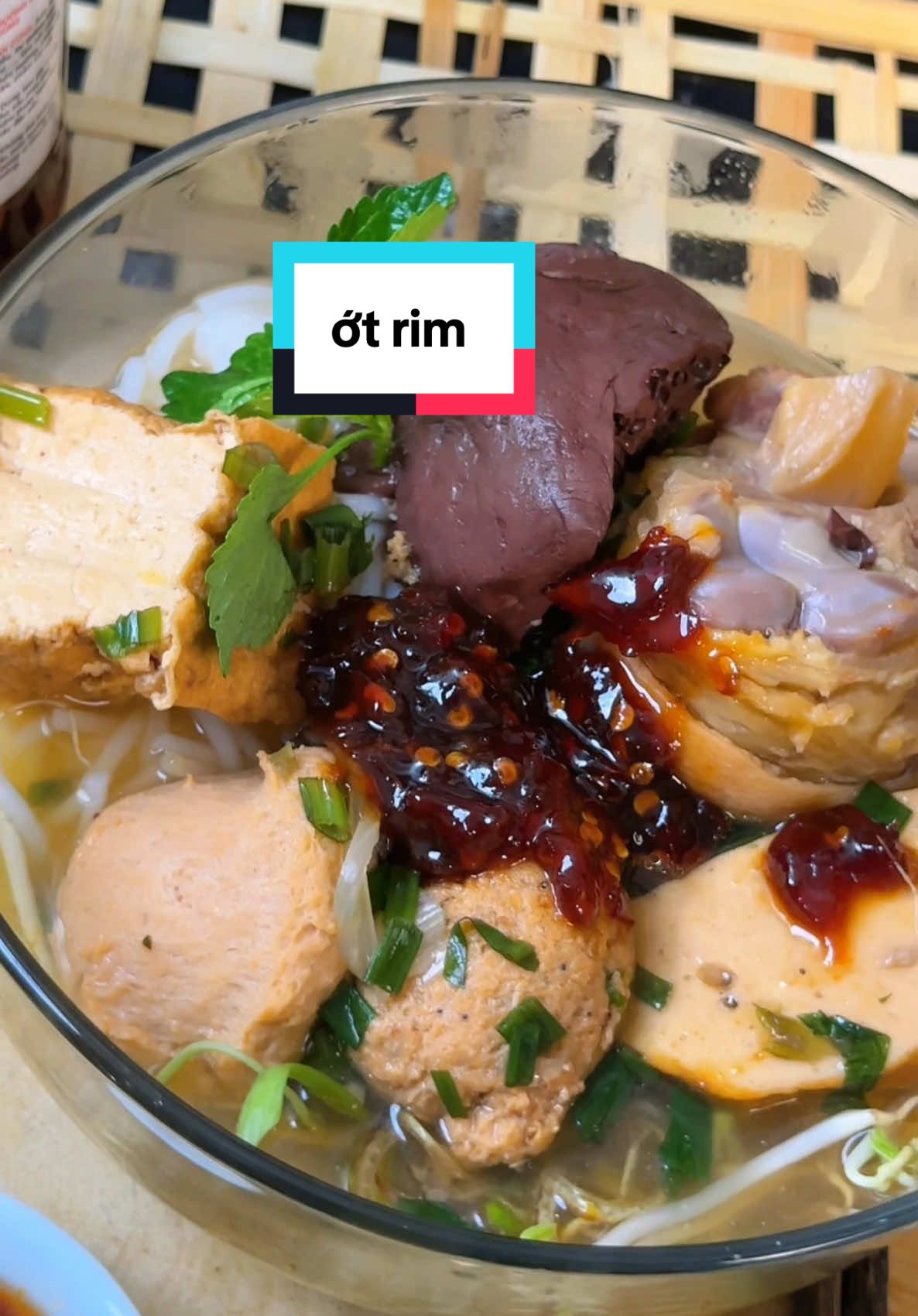 Ớt rim Quãng Ngãi ngon quá mấy c, đồ ăn bỏ miếng ớt rim nó hấp dẫn mà đậm đà hơn nè #food #ancungtiktok #duyenoioi #reviewfood #otrim #otrimquangngai 