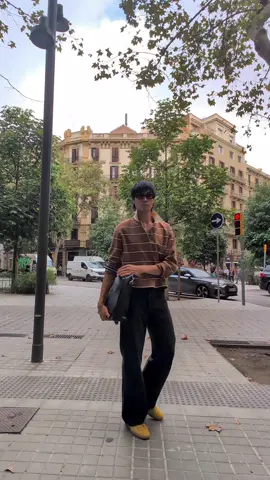 fit check in these Barcelona streets 