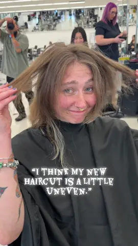 How did they let her walk out like this? 😩 Hair save time. Stay tuned. #hairfail #hairtok #fypシ゚viral #hairhelp 