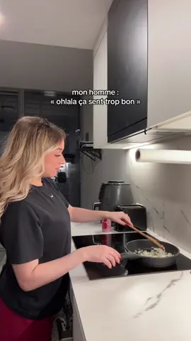 à chaque fois 😂 #couple #pourtoi #couplegoals #amelieetrayane 