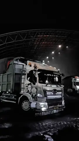 random kurir BB🖐 #yaniputragroup #fyppppppppppppppppppppppp  #trukmaniaindonesia 