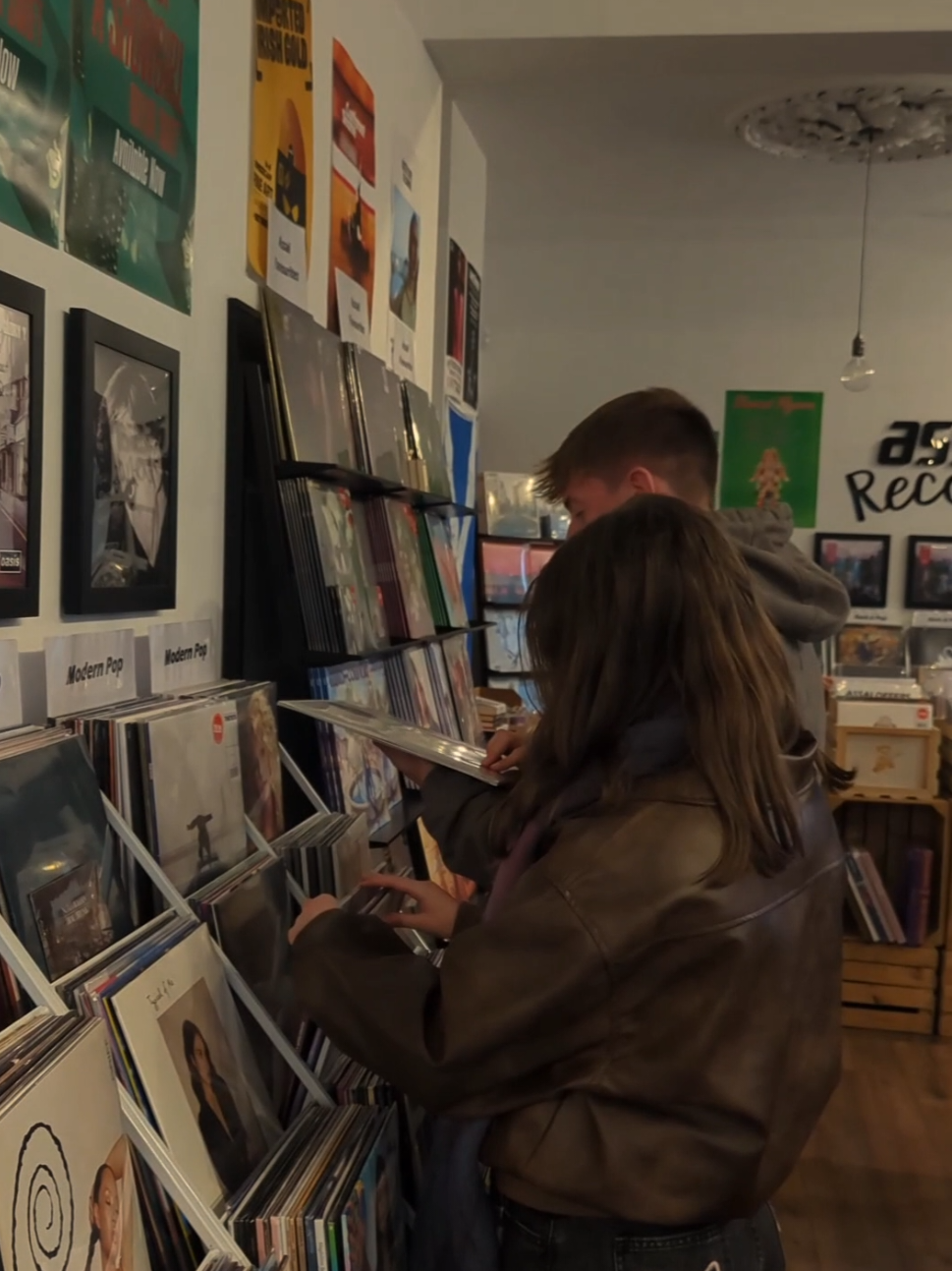 edinburgh in autumn just makes the shop feel so cosy ✨🍂🍁 come in and say hi 🤎 #assai #edinburgh #autumn #recordstore #Scotland 