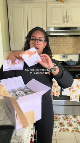 Thank youuuu @Bloom Nutrition I can’t wait to try the other flavors 🤭  #bloomnutrition #prpackage #unboxing #fyp #energydrinks 