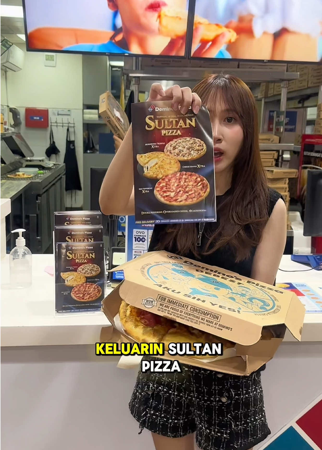 ADA AJA GEBRAKANNYA #rajanyakenyangoktober #dominospizza #sultanpizza #promomakangajian #promoseruweekend    