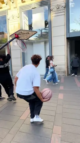 Street Basketball Challenge 🥳🥳#usa🇺🇸 #tiktok #hot #happy #basketball 🏀