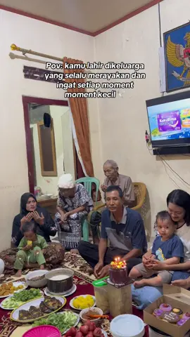 bahkan dari kecil hingga sekarang ulang tahunku selalu dirayakan makasih untuk keluargaku sayang🤍🕊️  #fyppppppppppppppppppppppp #masukberanda #dirayakan #keluargabahagia 