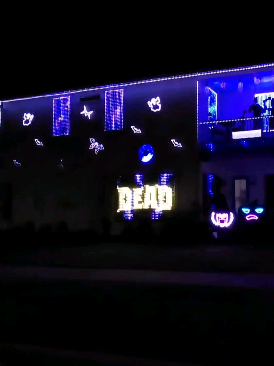 🕸🕷You've created a creature of the night!👻🦇 #thedeaddance #ladygaga #halloween #lightshow #wednesday @ladygaga 