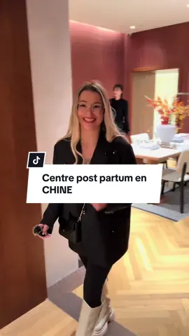 J’ai eu la chance de visiter et de pouvoir vous filmer le centre post partum de Saint Bella à Shanghai. C’est incroyable comme la Chine et ces traditions respectent ce moment clé et tellement important dans la vie d’une maman et de son enfant. Ici la maman est assisté au maximum pour que son seul objectif soit de récupérer de sa grossesse et de son accouchement. Bébé est lui aussi choyé et bénéfice de tout les soins dont il a besoin grâce aux équipes médicales présentent 24h sur 24h. Le papa à également sa place et tout le confort nécessaire mais il se doit de laisser des temps off à la maman pour qu’elle puisse dormir. Le mois d’or en Chine, peut se passer dans ces centres post partum ou bien directement au domicile de la maman, suivant les budgets de chacun, car ce grand luxe à un coup. N’hésitez pas si vous avez des questions 🌸 #grossesse #accouchement #maman #papa #enceinte 