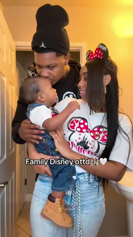 Disney day for our son Roen 1st birthday😍🫶🏽 #fyp #foryou #firstbirthdayparty #familytok #disneyland 