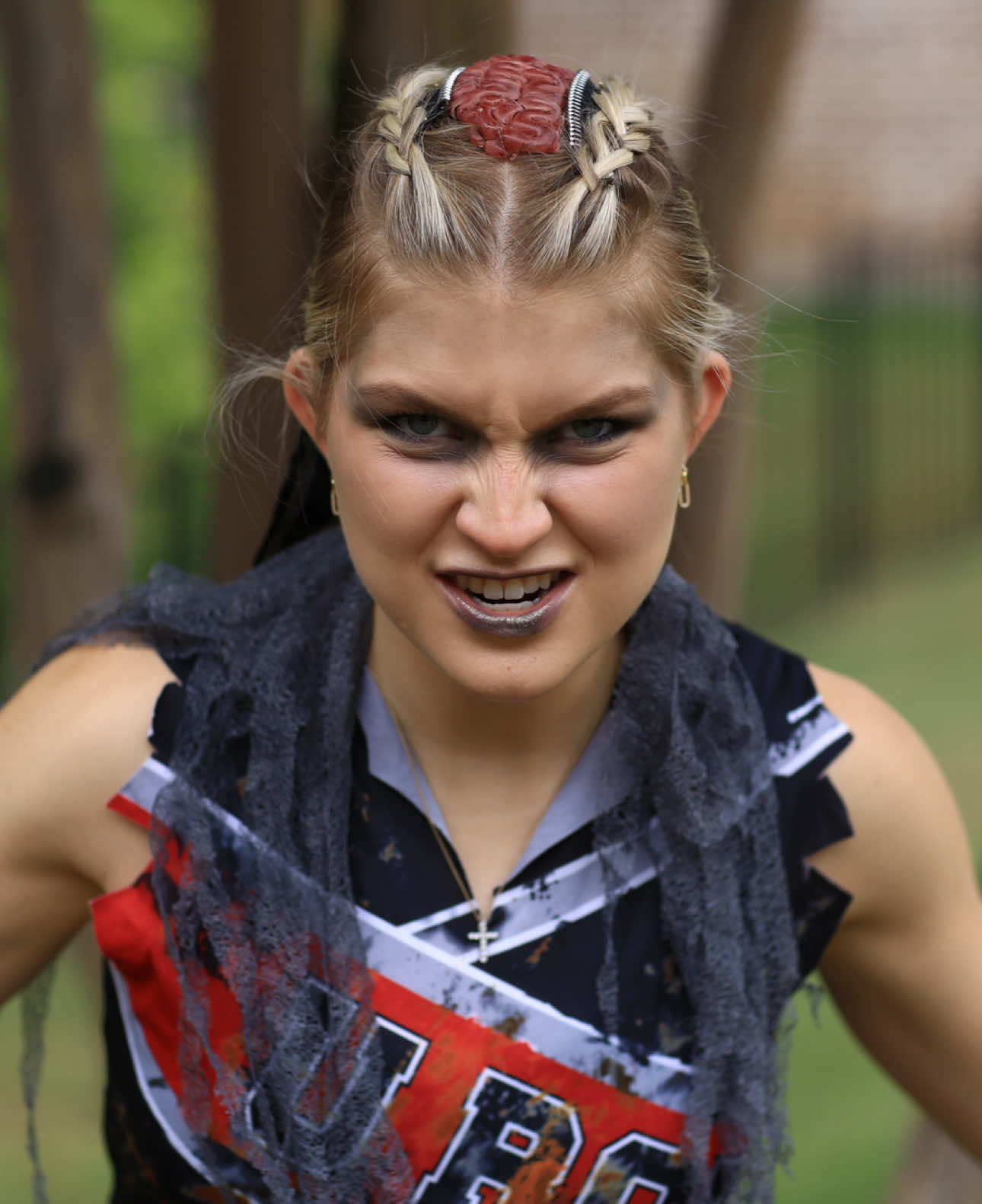 Can I get a Z-O-M-B-I-E? 📣🧟‍♀️ #halloween #hairstyle #zombie #costume #halloweenhair 