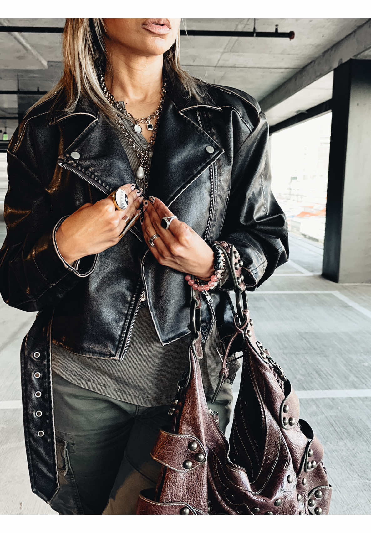 day 26 of 31 🍂 just a girl in her men’s cargos 🥹based on a true story ✨ 🤔 do you go on solo dates?  🤔 if not, why not? 🤔 if so, what’s your fave thing to do or fave place to go on a solo date? questions that need answers👇🏽 talk to me in the comments. have a beautiful day. on purpose. and in purpose ✌🏾#vlogtober #dillydally #baltimoretiktok #momlife 