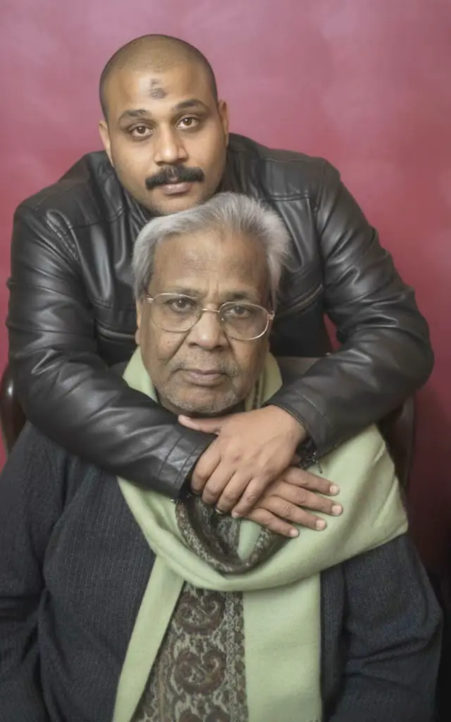 ‏أبويا لا يضاف الى قائمه الغائبين  مهما طال غيابه   أبويا حاضراً فى كل الاشياء   أبويا باقى ما تبقى لى من العمر   أبويا فى حديثى وصمتى ودعائى   رحمك الله بقدر ما تمنيت لقائك   و بقدر ما أوجعنى فراقك يااااابويا   الف رحمه ونور عليك يا أبويا