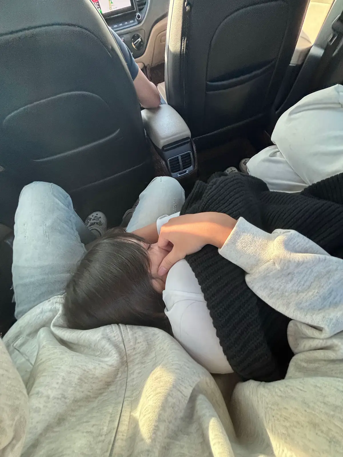 gặp được em là một sự may mắn, được yêu em nữa thì ông trời đã quá ưu ái với anh rồi 