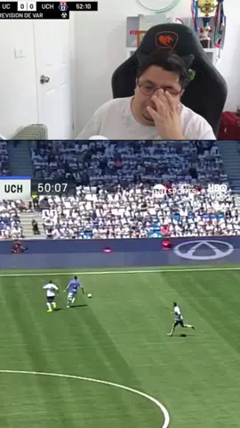 ROJA DIRECTA A GARY MEDEL DE UNIVERSIDAD CATÓLICA 