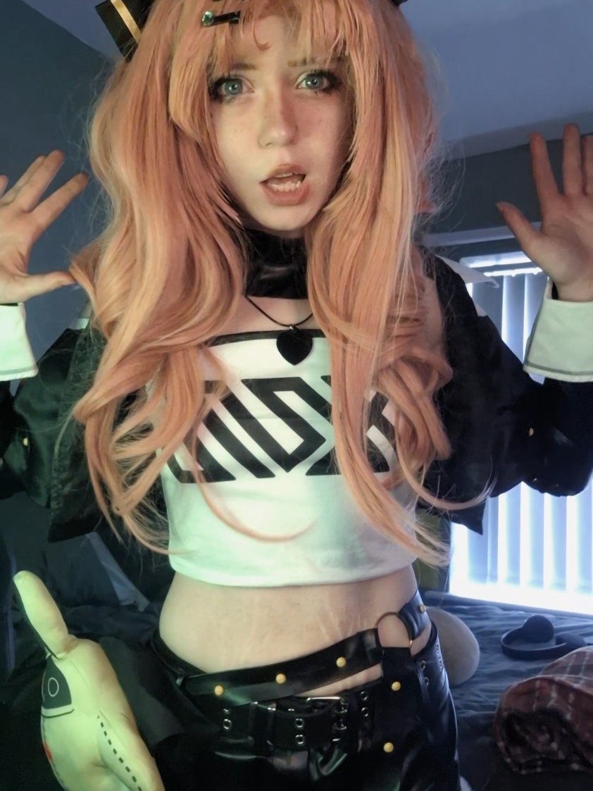 I need to cosplay so bad #nicolezzz #zenlesszonezero #zenlesszonezerocosplay #zzzcosplay #fyp 