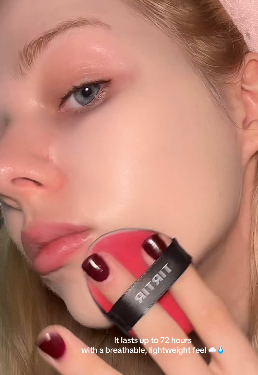 flawless, natural, and long-lasting — that’s what I call a perfect base ✨ TIRTIR Mask Fit Red Cushion gives that smooth glow without feeling heavy 💋 @tirtir_official #tirtir #kbeauty #cushionfoundation #viral #fyp