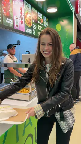 Зʼїмо по шаурмі з Холостяком #рек #рекомендації 