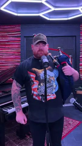 Bagpipes in this song hit hard 😅 #foru #bagpipes #worship #hillsong #oceans 