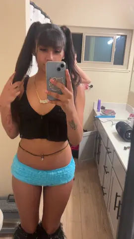 Go ahead nd touch it 😏