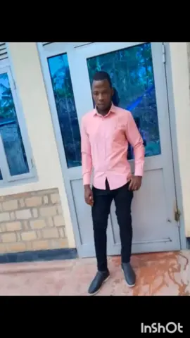 Umuntu umwe yarandebye aratangara   mubwiye ko ngiye gushimira Imana