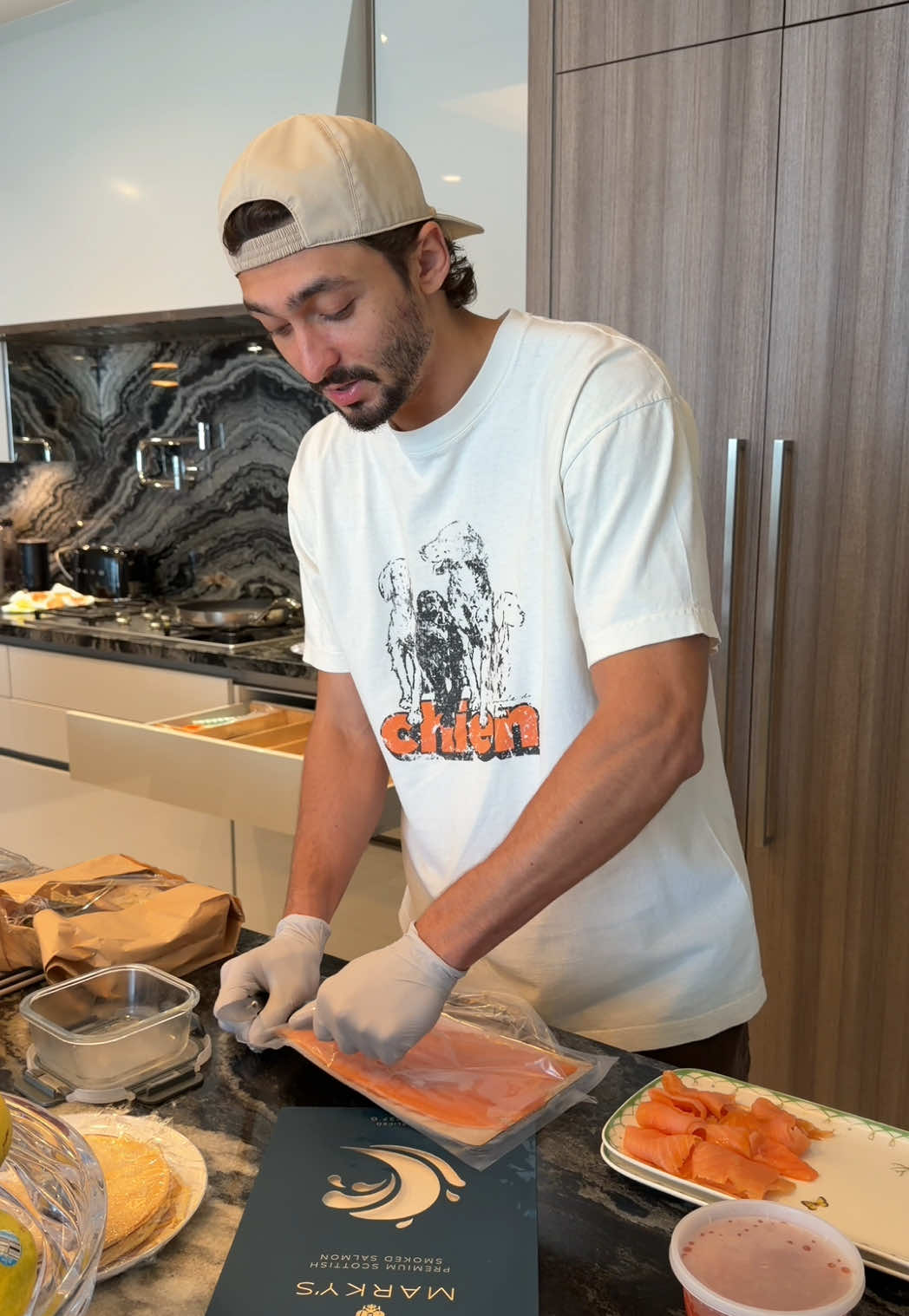 Sunday brunch prep is in full effect. #sundayfunday #subdaybrunch #familytime 