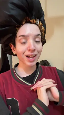 “Você é mais feminina que eu que sou mulher” não que isso seja muito difícil né mozim🕊️